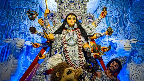 LeisureLY News Subho Durga Puja 2024 Famous Pujo Pandals In Mumbai