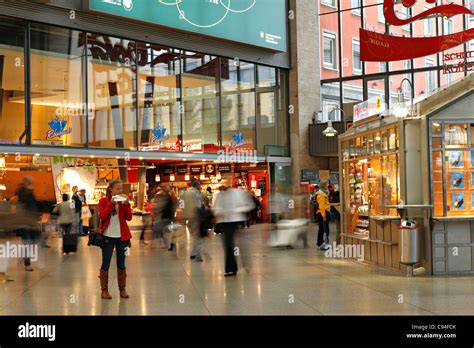 Tiendas de comida rápida Hauptbahnhof la estación principal de Munich