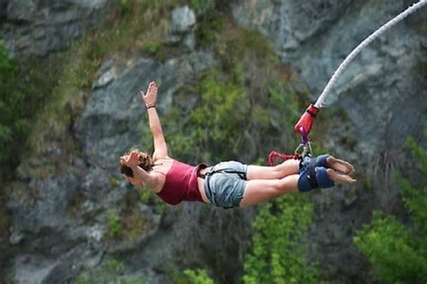 9 Spot Bungee Jumping Di Indonesia Siap Tantang Andrenalinmu