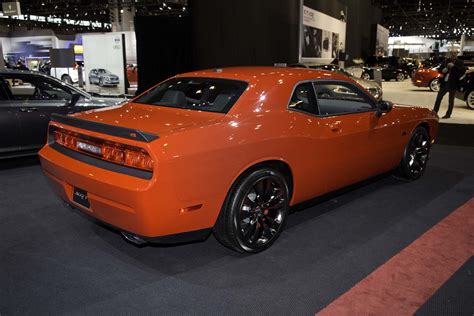 Srt Adds Satin Vapor Editions For 300 Challenger And Charger Srt