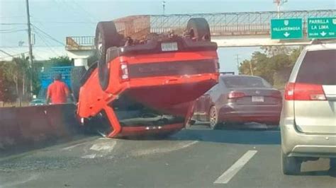 Vuelca Camioneta En La Carretera Teapa Villahermosa