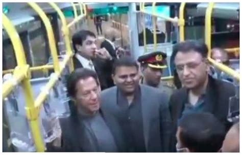 Pm Imran Khan Inaugurates Karachi S Green Line Bus Service