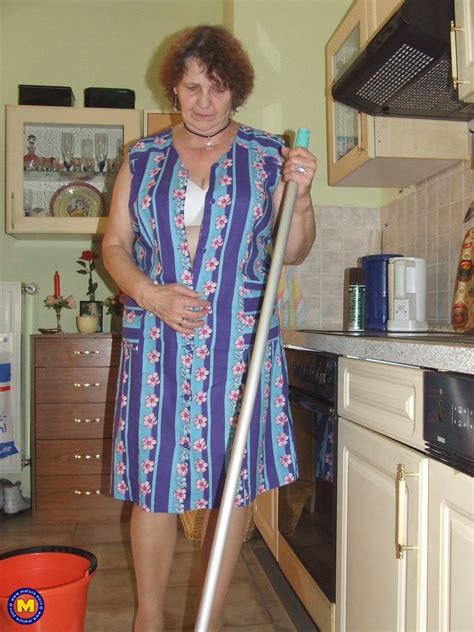 Plump Belly Girls Nude Free Nude Pics Of Thick Juicy Babes