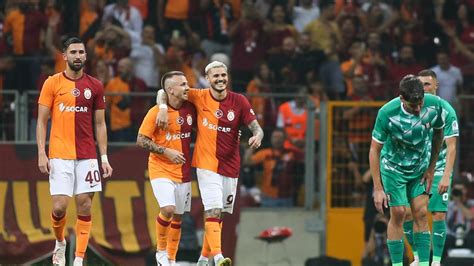 Champions, Galatasaray in the playoffs with goals from Icardi. Ok also ...