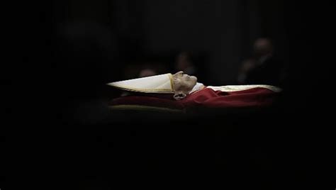 From Coffin To Final Resting Place A Guide To The Funeral Of Pope