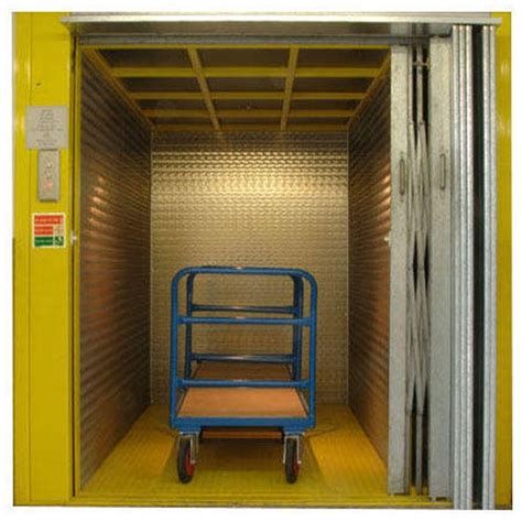 Feet Mild Steel Industrial Goods Lift For Warehouses Capacity