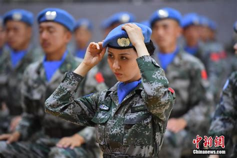 中国第18批赴黎巴嫩维和部队成立，六位女兵英姿飒爽