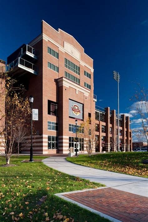 University of Wisconsin - La Crosse - HSR Associates