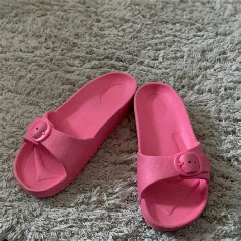 Hot Pink Slides 🩴 Size 5 Could Fit A Size 4 As Depop