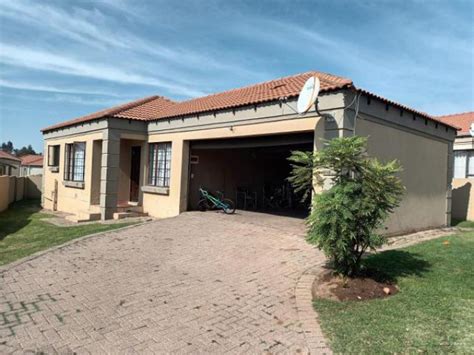 Standard Bank Easysell Bedroom House For Sale In Emalahlen