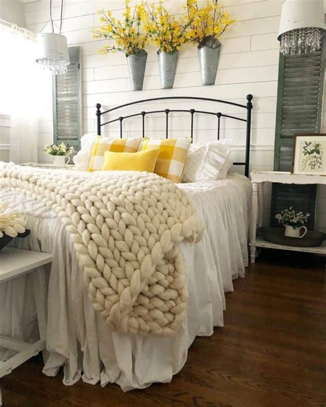 Yellow and White Bedroom Ideas - Soul & Lane