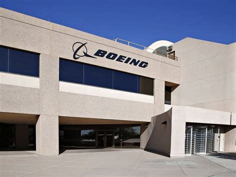 Boeing will move hundreds of jobs from Seattle to Mesa