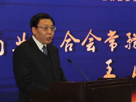 中国商业联合会常务副会长兼秘书长王民致辞中国企业五星品牌论坛品牌转型新浪财经新浪网