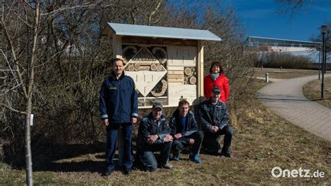 Neue Insektenhotels Bei Der Bereitschaftspolizei In Sulzbach Rosenberg