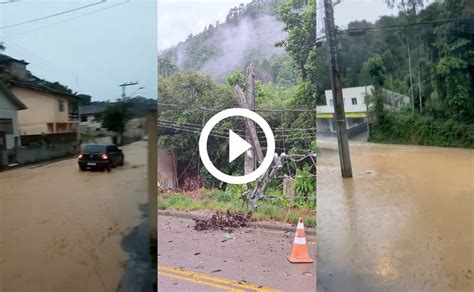 V Deo Enxurrada Provoca Alagamentos E Quedas De Rvore No Vale Do Itaja