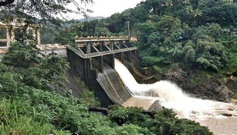 ജലനിരപ്പ് ഉയർന്നു ഷട്ടറുകള്‍ തുറന്ന് അണക്കെട്ടുകൾ