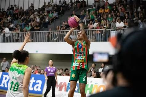 Campinas enfrenta Sampaio Corrêa para tentar forçar um terceiro jogo