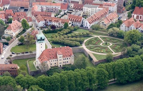 Delitzsch Von Oben Geb Udekomplex Im Schlo Park Von Schlo Delitzsch