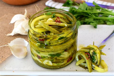 Zucchine Sott Olio Croccanti Il Contorno Con Ricetta Antica Della Nonna