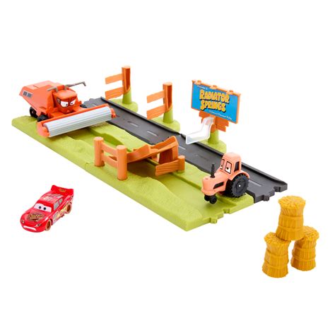 Disney Pixar Cars Frank Carrera De Acrobacias Conjunto De Juego Mattel