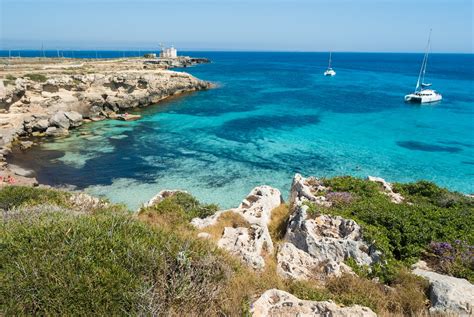 Noleggio Barca A Vela Egadi A Contatto Con La Natura E Con Chi Ami