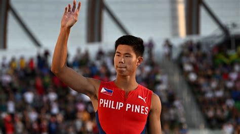 Pinoy Pole Vaulter EJ Obiena Tumanggap Ng Athlete Of The Year Award