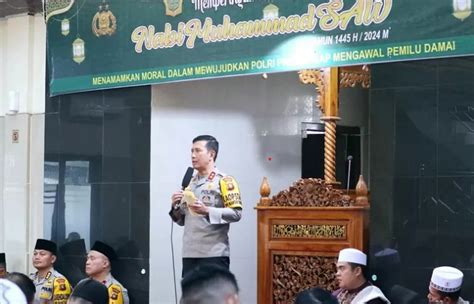 Kapolda Jambi Bersama Wakapolda Hadiri Peringatan Isra Miraj