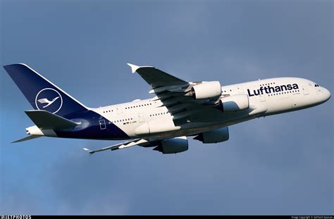 D Aimk Airbus A380 841 Lufthansa Gerhard Vysocan Jetphotos