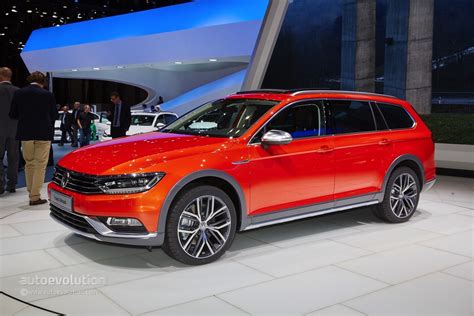 2015 Volkswagen Passat Alltrack Makes A First Appearance In The Metal At Geneva Autoevolution