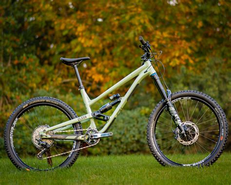 Commencal Clash Essential L For Sale