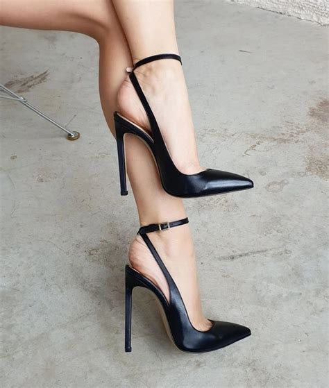 Pin By 𝕍𝕖𝕟𝕦𝕤 On ༻high Heels༺ Shoes Heels Classy Heels Cute Shoes Heels