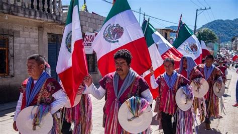 El Otro Desfile Miles De Tzotziles Marchan En Chiapas Por