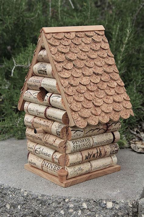 Peak House Birdhouse Wood And Wine Corks Etsy Casas Para Pajaros