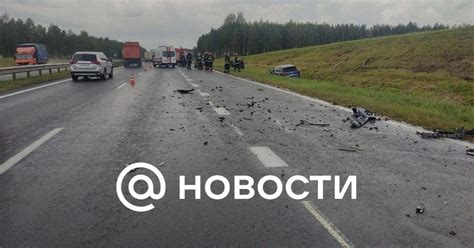 Четверо несовершеннолетних и взрослый попали в больницу после ДТП под