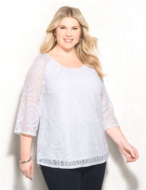 Roz ALI Plus Size Cold Shoulder Lace Top Original Price 38 00