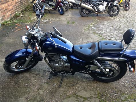 Suzuki GZ 250 Marauder Blue 2003 Low Miles 4 Stroke Motorbike