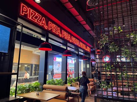 Pizza Hut Lanza Su Nuevo Formato De Restaurante Bar