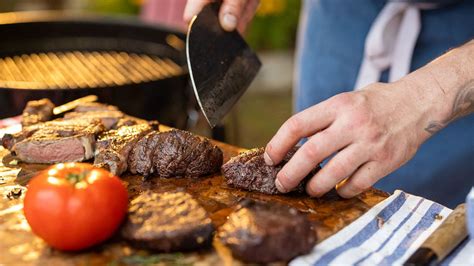 The Right Way to Cut Steak Right: Against the Grain - Just Cook by ...