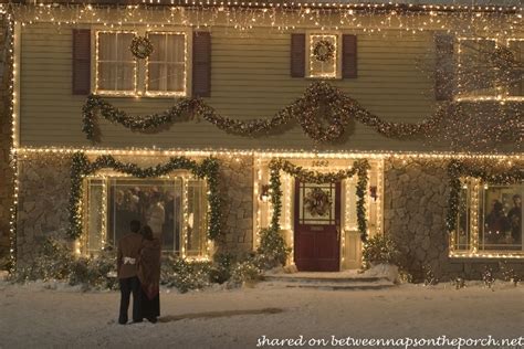 The Christmas Movie-House Tacky Light Tour