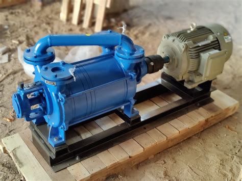 Two Stage Water Ring Vacuum Pump For Oil Gas Industries At Rs