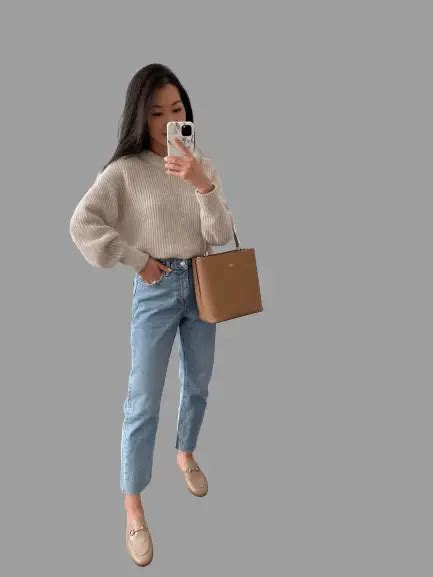 The Ultimate Guide To Wearing High Waisted Jeans For Petite Shapes