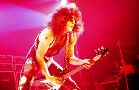 Pin By Christina Knapp On Kiss Paul Stanley Kiss Army Kiss Pictures