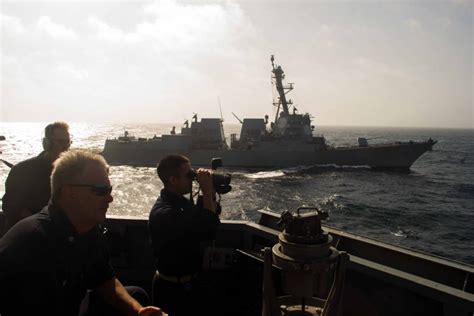 Officials 3 Us Warships Off Yemen Following Attack On Uae Ship