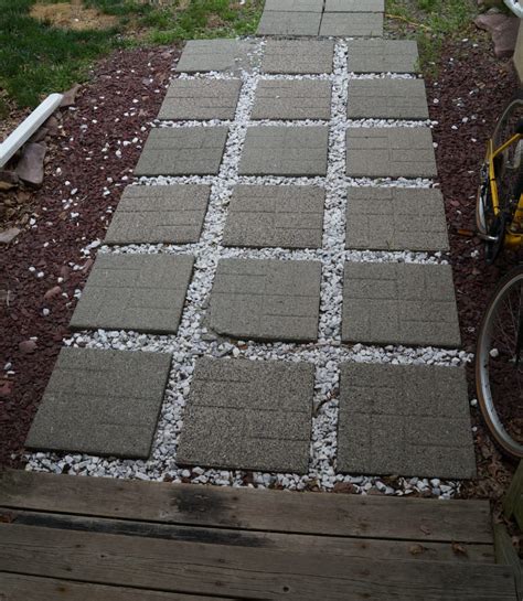 Decorate the Patio using Concrete Stepping Stones – TopsDecor.com