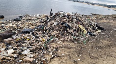 Asunci N Kilos De Basura En La Costanera Tras Bajante Del R O