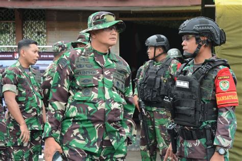 Latihan Keras Dan Disiplin Bekal Satgas Yonif Raider Bjw Kodam Iii