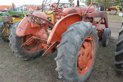 ALLIS CHALMERS WD TRACTOR