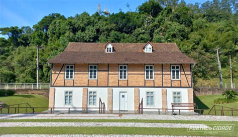 Por trás dos dois peixinhos conheça a história do Museu Hering de