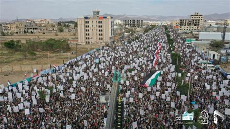 شاهد مسيرة جماهيرية كبرى في يوم القدس العالمي بالعاصمة صنعاء صور