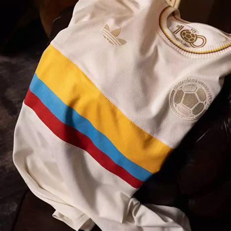 La Colombie fête ses 100 ans avec un maillot complètement fou